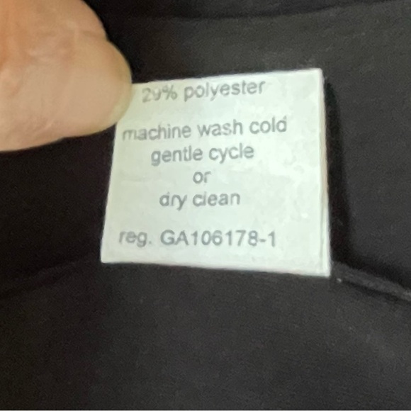 Porto San Francisco Vest Layered Split Back - Picture 12 of 14